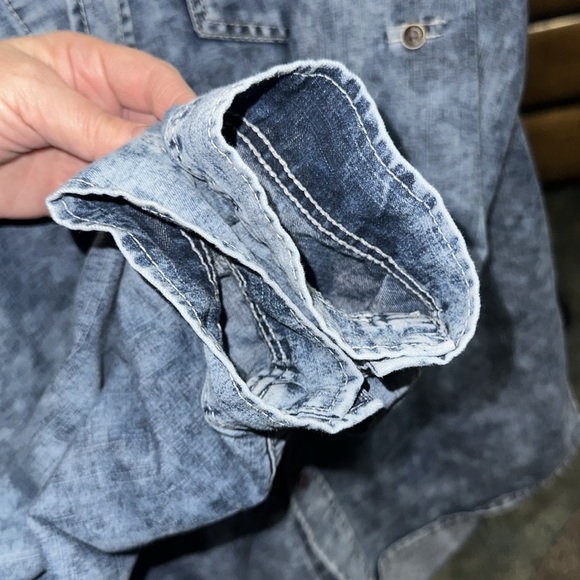 GENTLY WORN DENIM & RIVETS BLUE DENIM SHIRT JACKET WOMENS XL - Picture 2 of 7